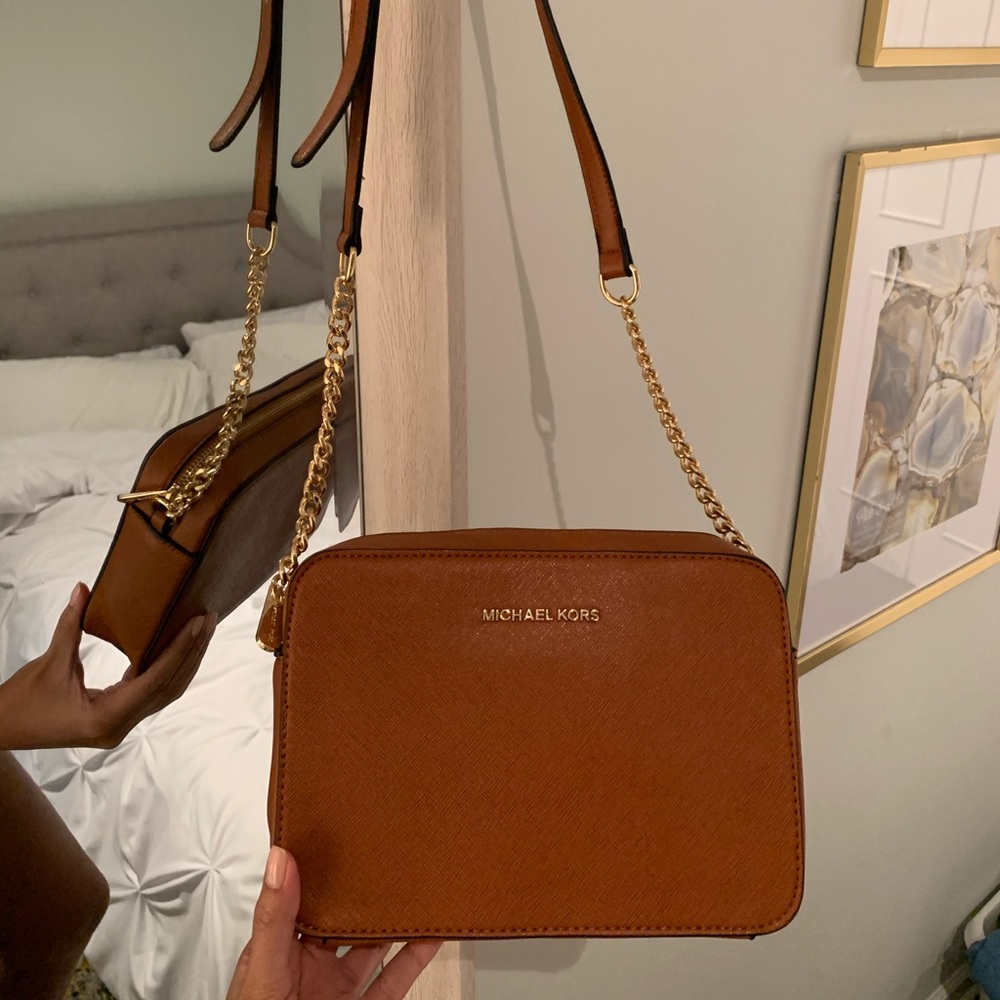 Michael Kors cross body!